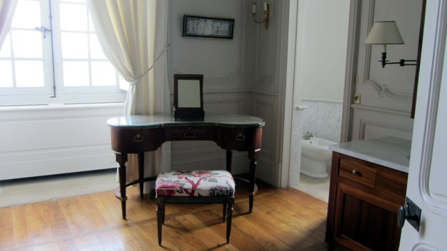 Château de Hautefort Vanity